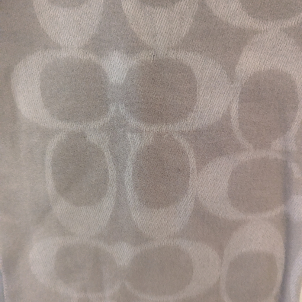 Coach Oversized Signature Logo Muffler - Picture 2 of 4